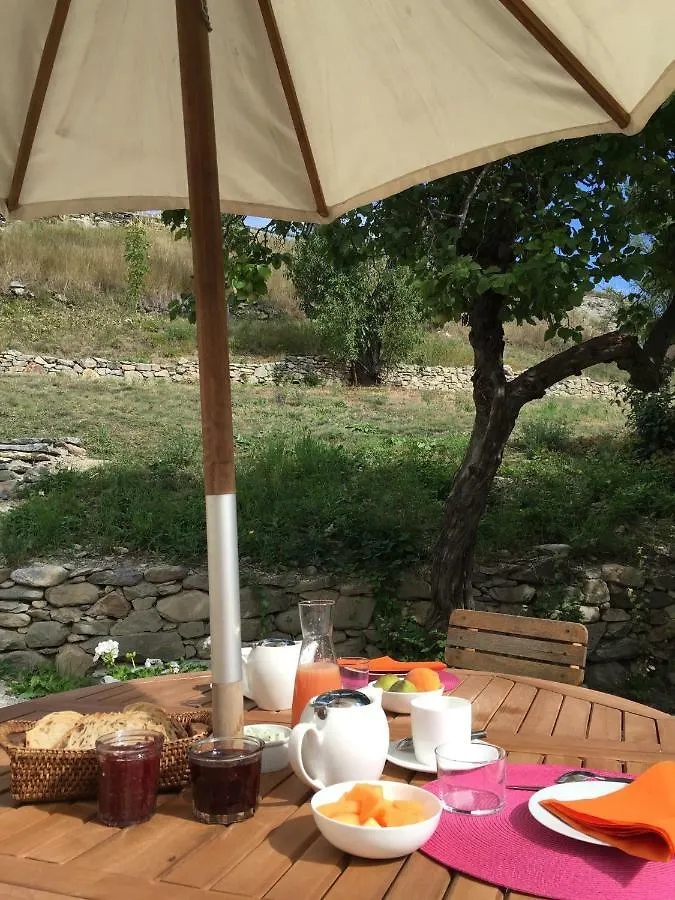 Couette-café La Maison Abeil LʼArgentière-la-Bessée